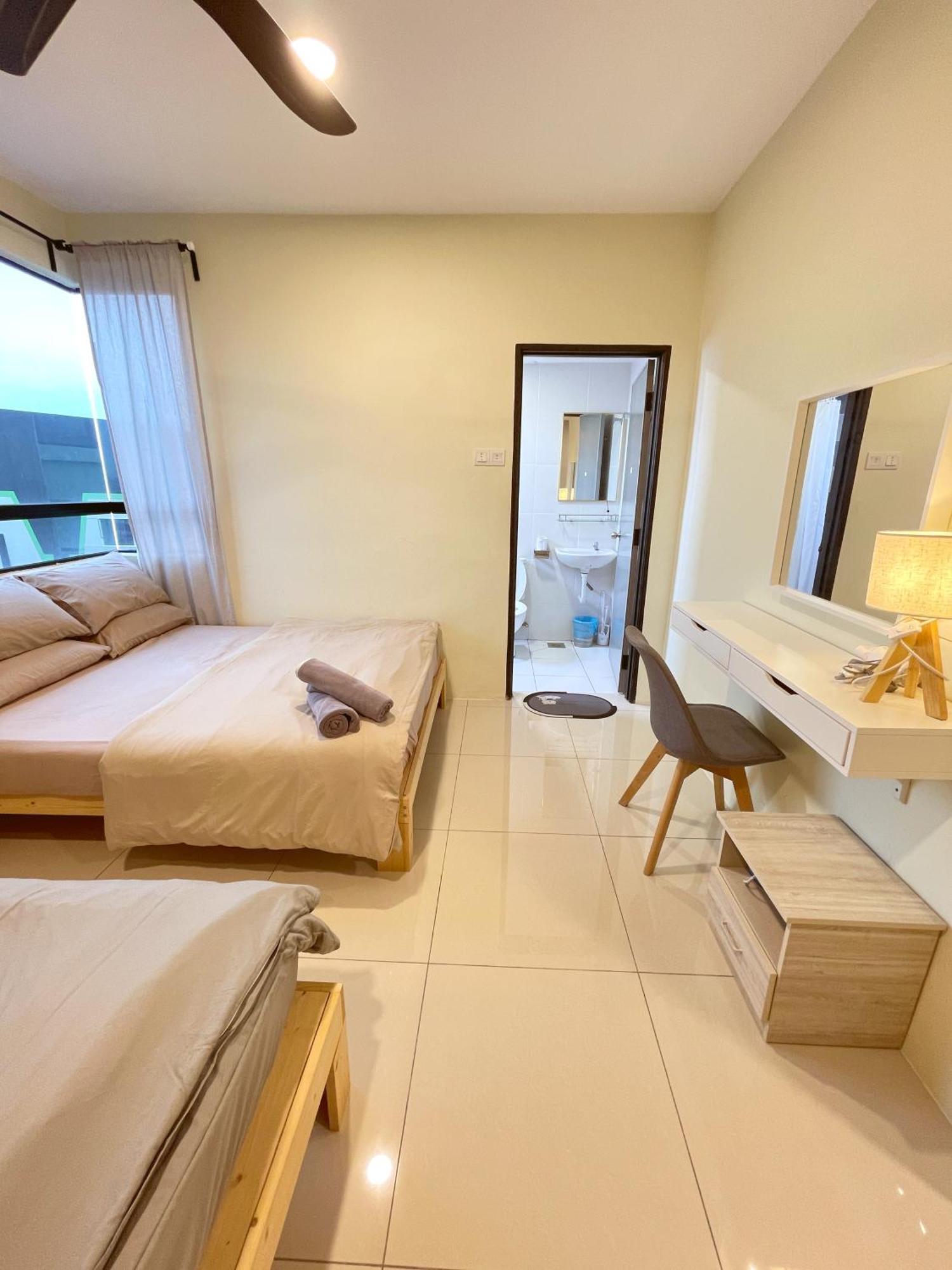 The New Sunset View Apartment *
